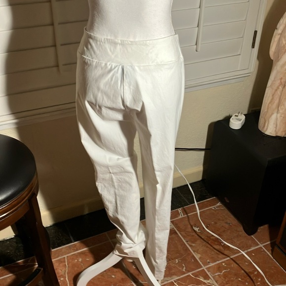 👖💖Kristen’s Kloset White Pants W/Side Cut Outs & Rhinestone Accents Size 10 - Picture 3 of 6